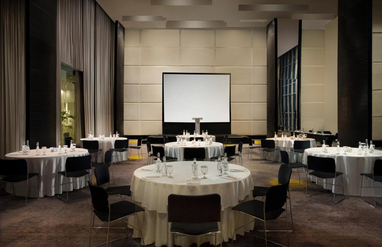 Artotel Ts Suites Surabaya Exterior photo